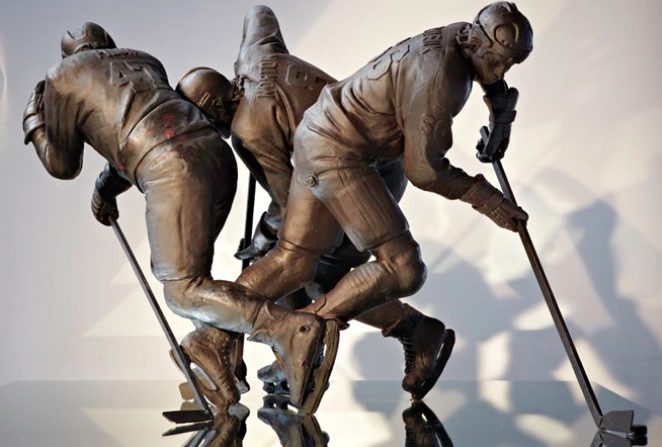 Bronze statue, “Le Magnifique” by sculptor Bruce Wolfe in studio