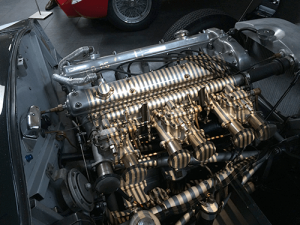 3D scanning the engine of 1953 Jaguar C-Type using a Breuckmann white light light 3D scanner